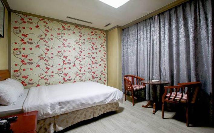 Geoje Tourist Hotel Екстериор снимка