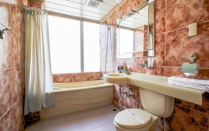 Geoje Tourist Hotel Екстериор снимка
