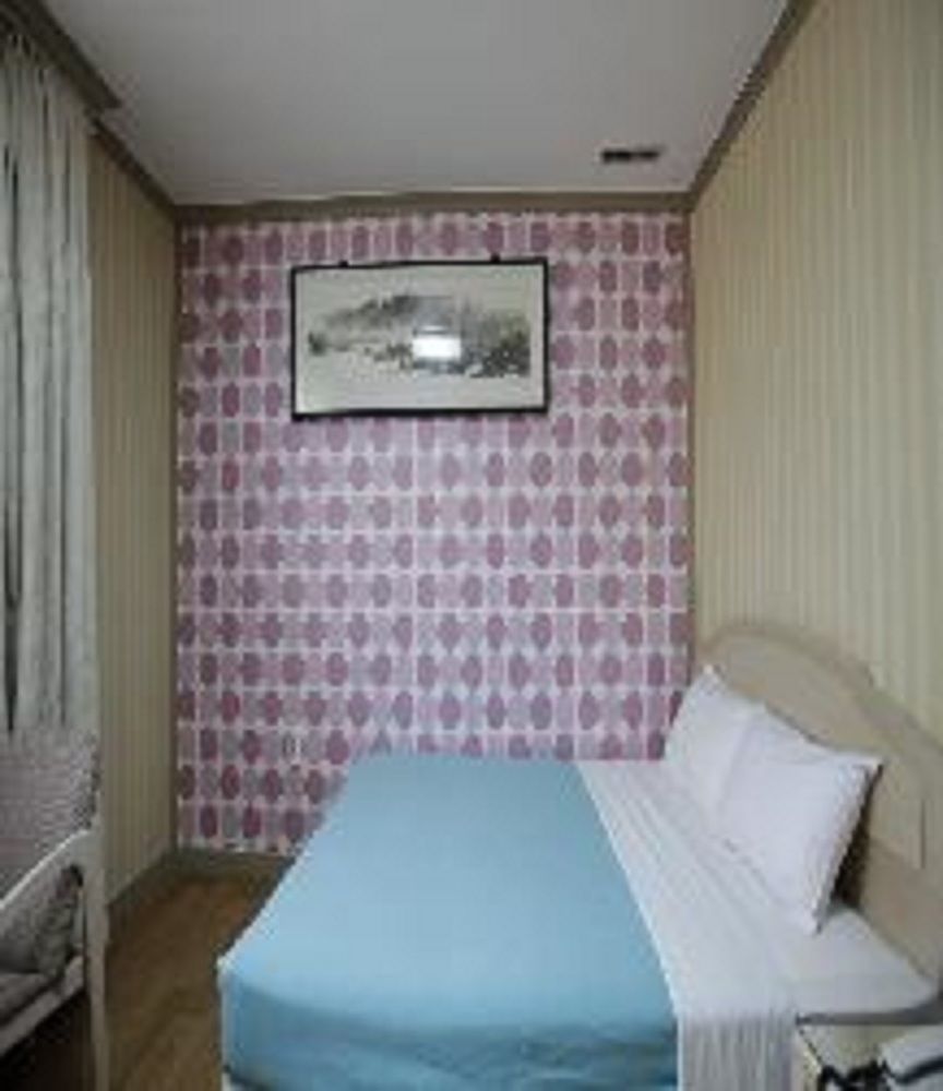 Geoje Tourist Hotel Екстериор снимка