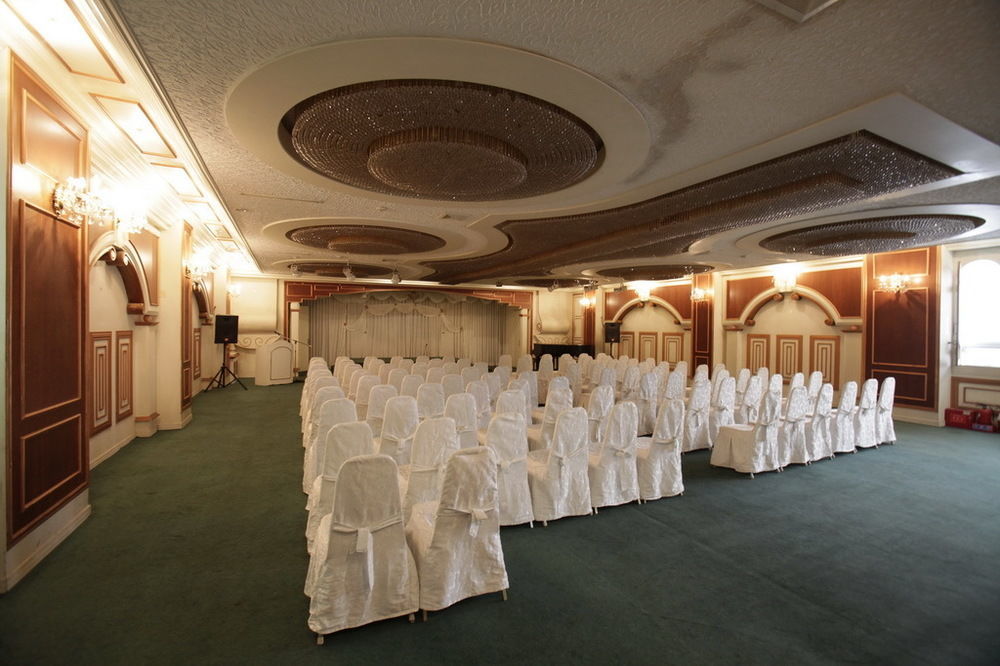 Geoje Tourist Hotel Екстериор снимка